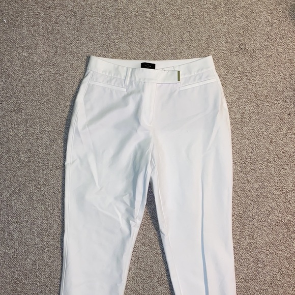 White House Black Market The Slim Crop Pants - Picture 3 of 7